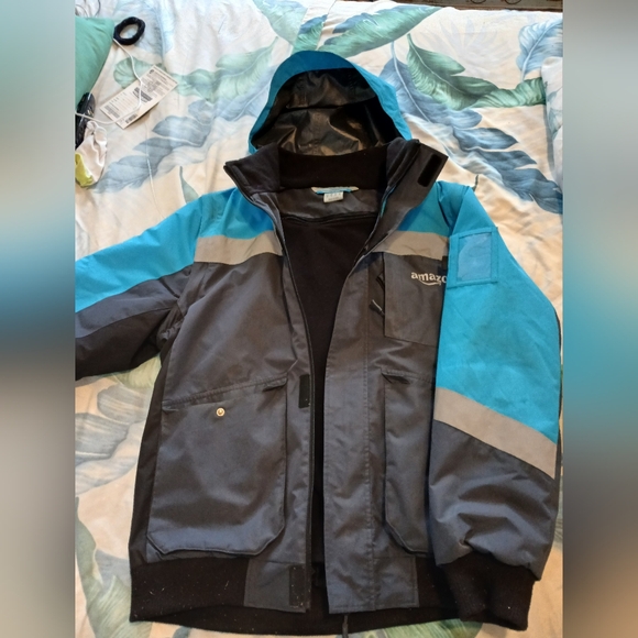 Amazon - Picture 1 of 6